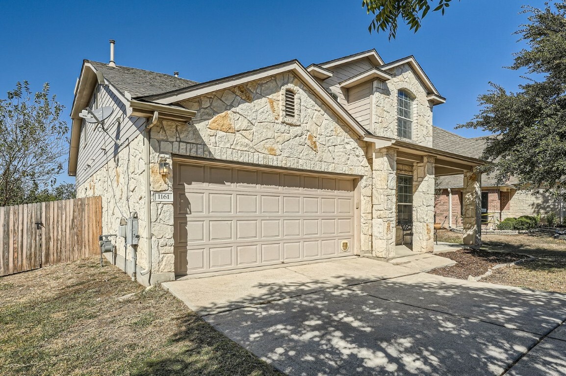 Property Photo:  1161 Four Seasons Farm Drive  TX 78640 