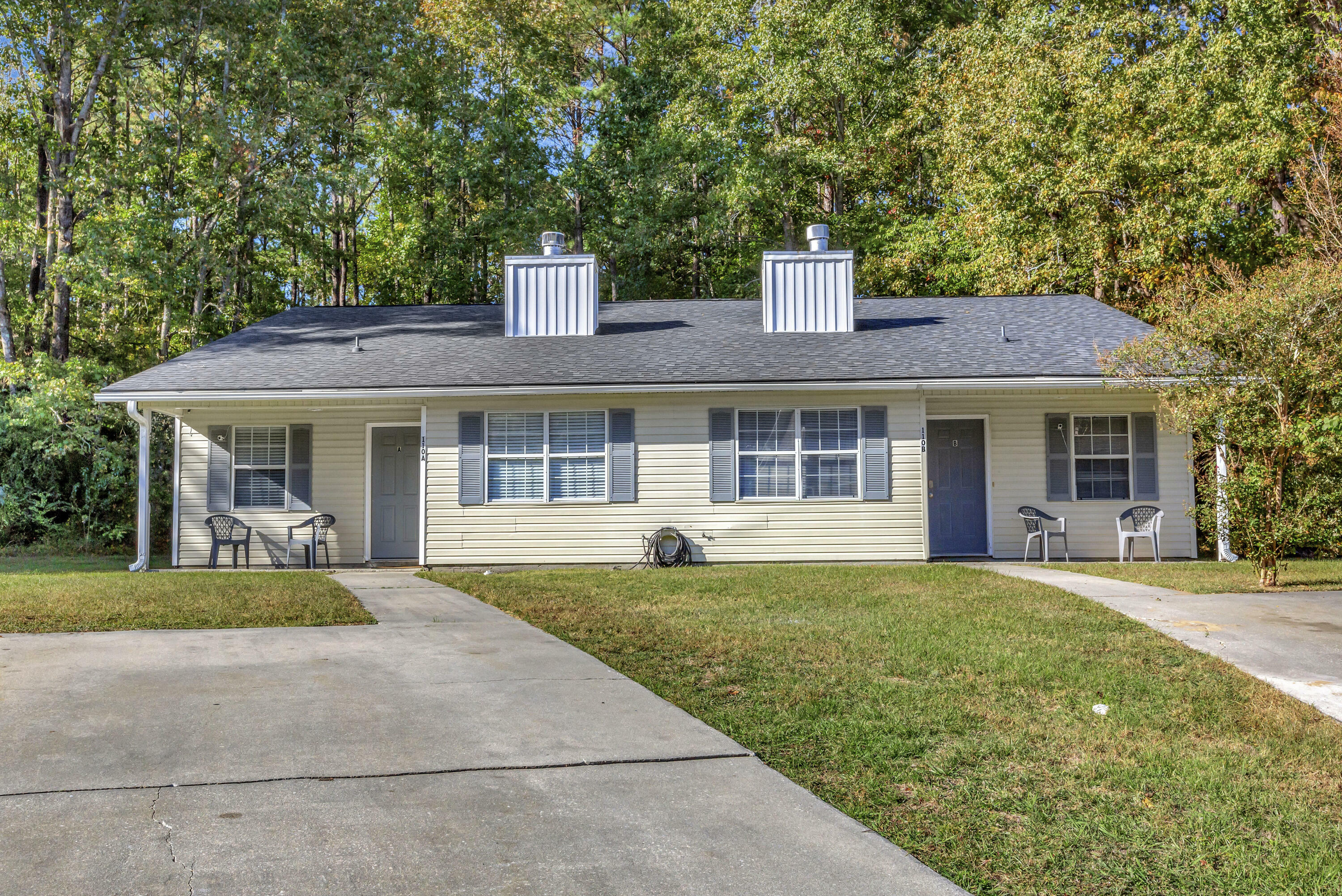 Property Photo: 110 Villa Drive A&Ampb SC 29445