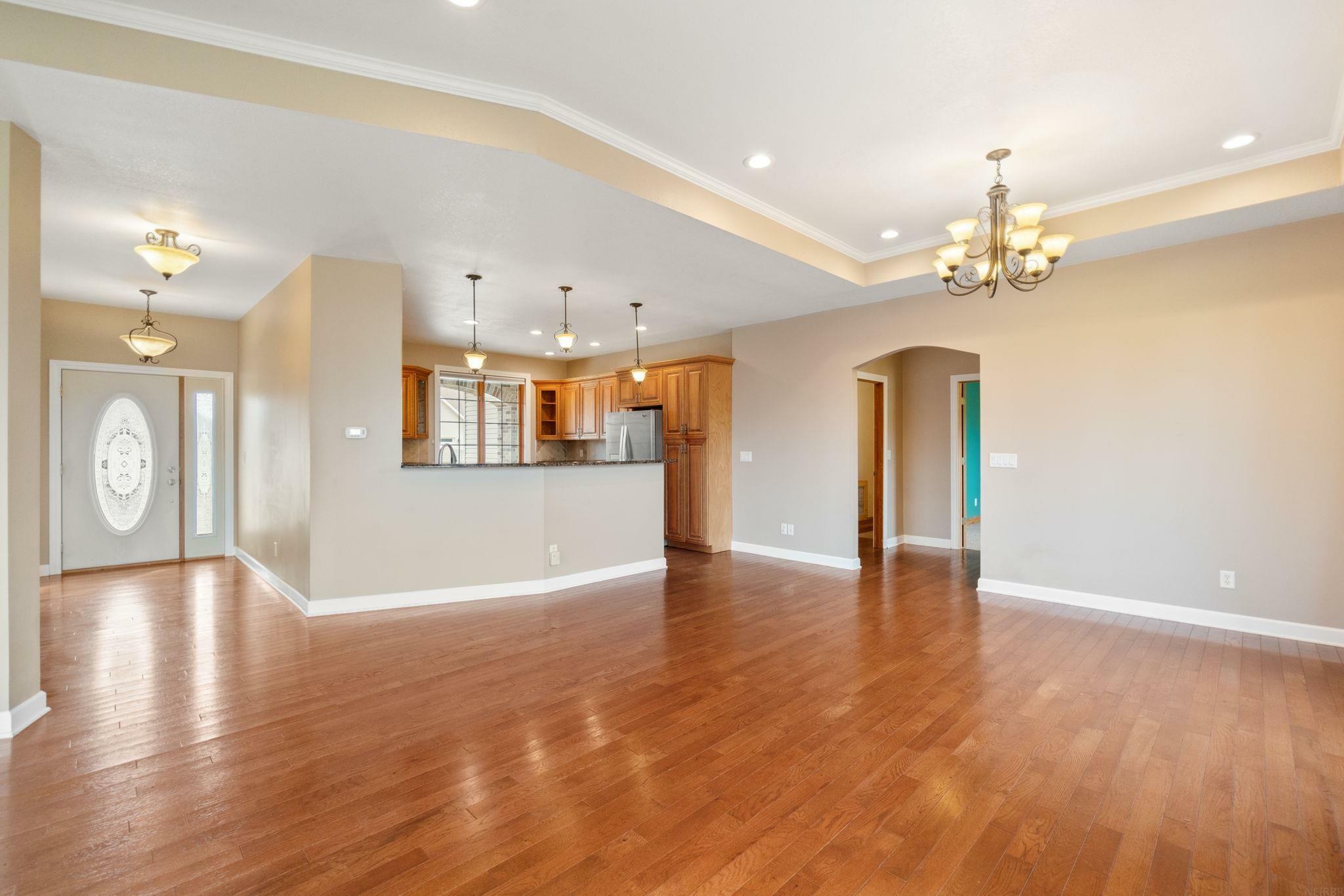 Property Photo:  2105 Boxwood Drive  IA 50613 