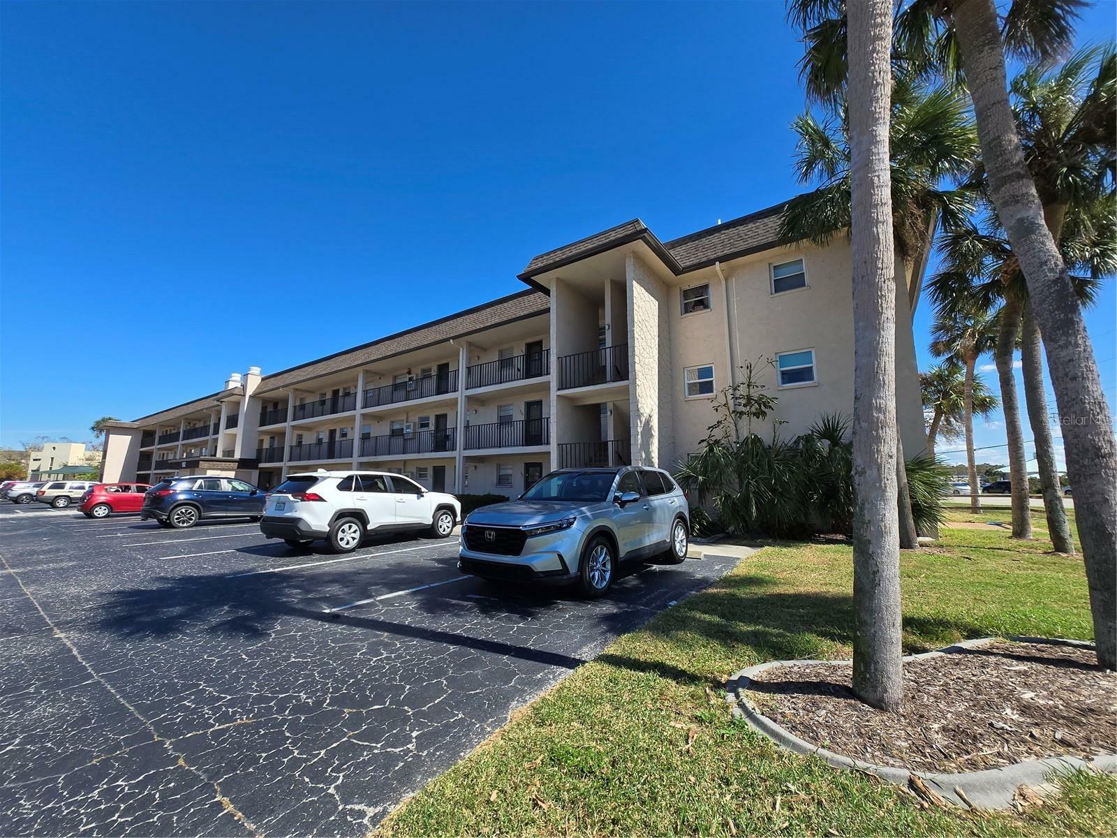 Property Photo:  102 Capri Isles Boulevard 201  FL 34292 