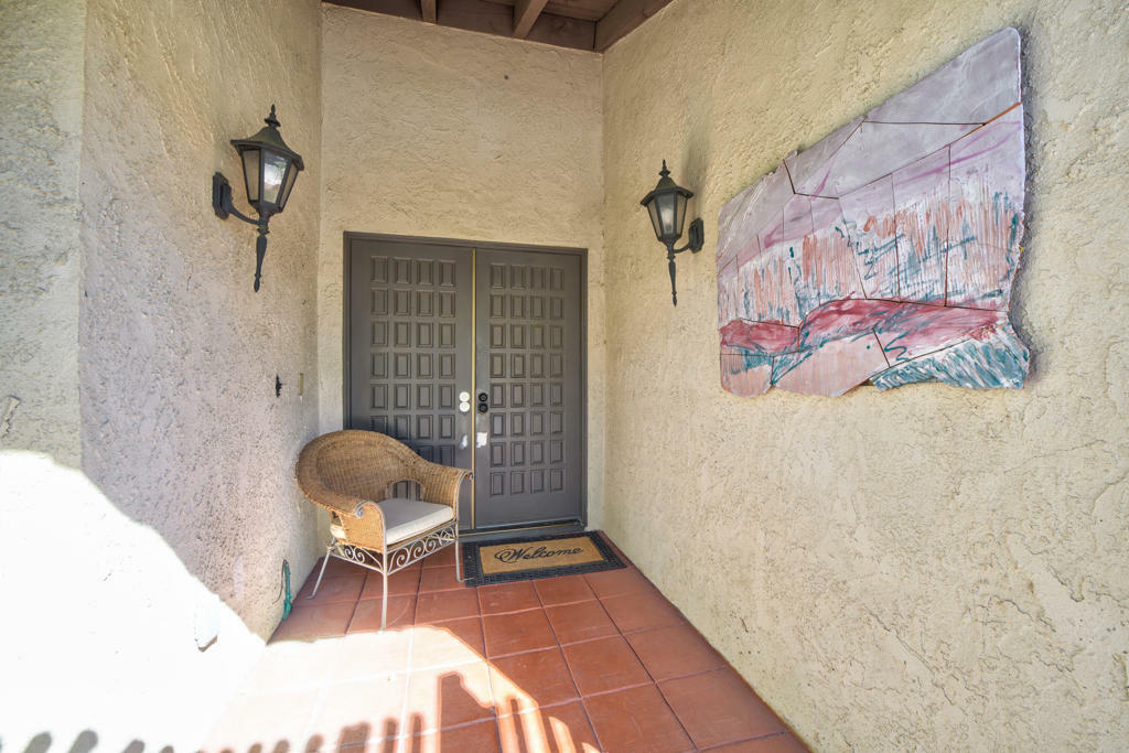 Property Photo:  68 Calle Rivero  CA 92270 