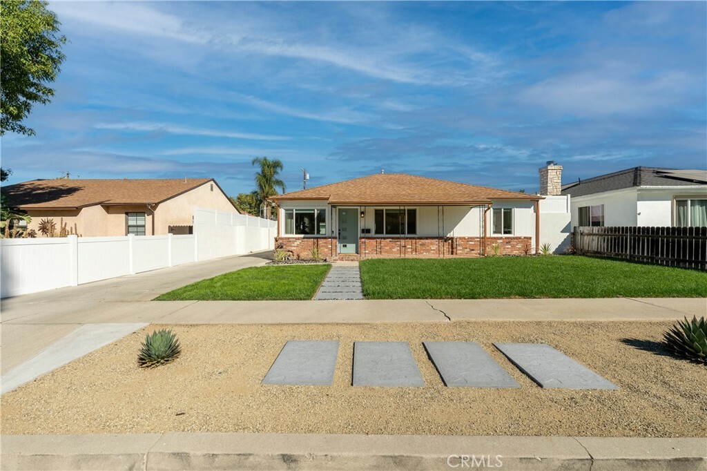 17545 Lorne Street  Northridge CA 91325 photo