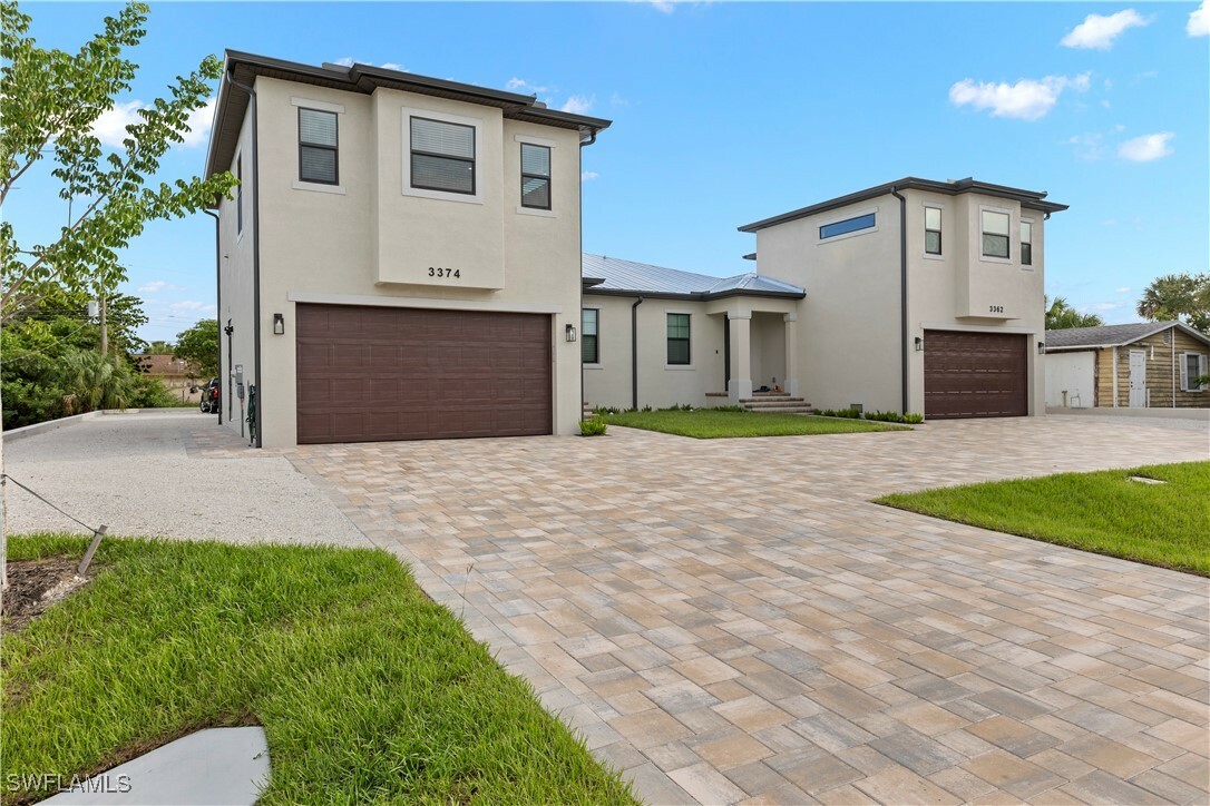 Property Photo:  3374 Seagrape Avenue  FL 34104 