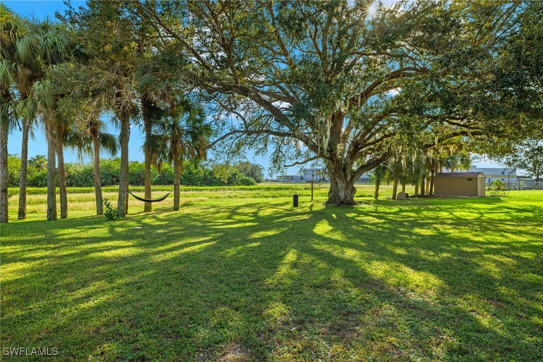 Property Photo:  321 Shadow Lakes Drive  FL 33974 