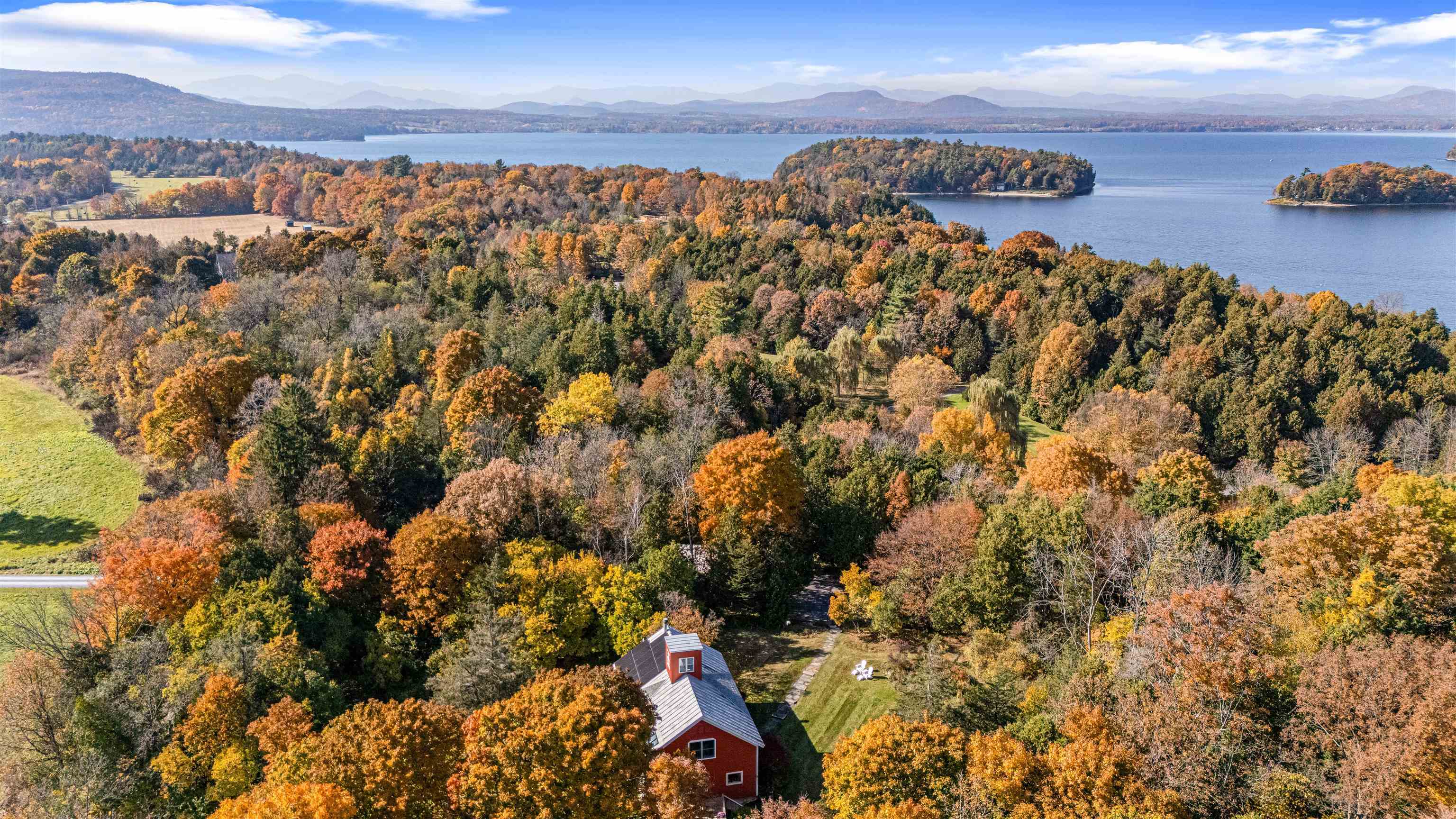 Property Photo:  1212 Thompsons Point Road  VT 05445 