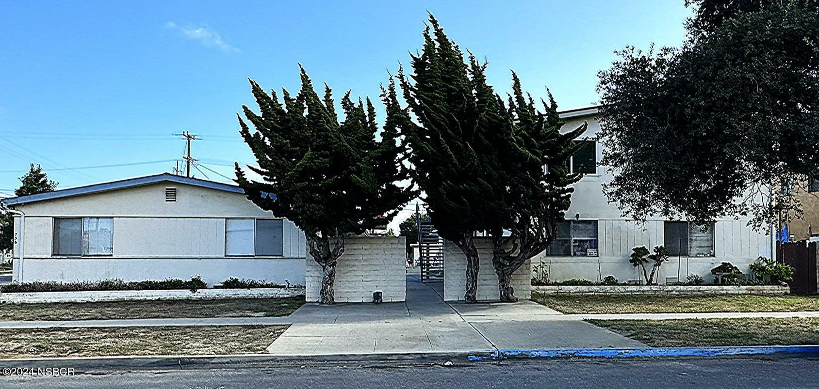 Property Photo:  736 N G Street  CA 93436 