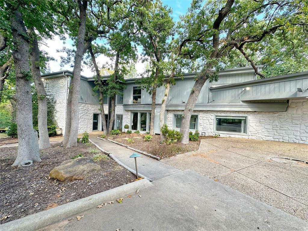 Property Photo:  425 Dripping Springs Drive  OK 73034 