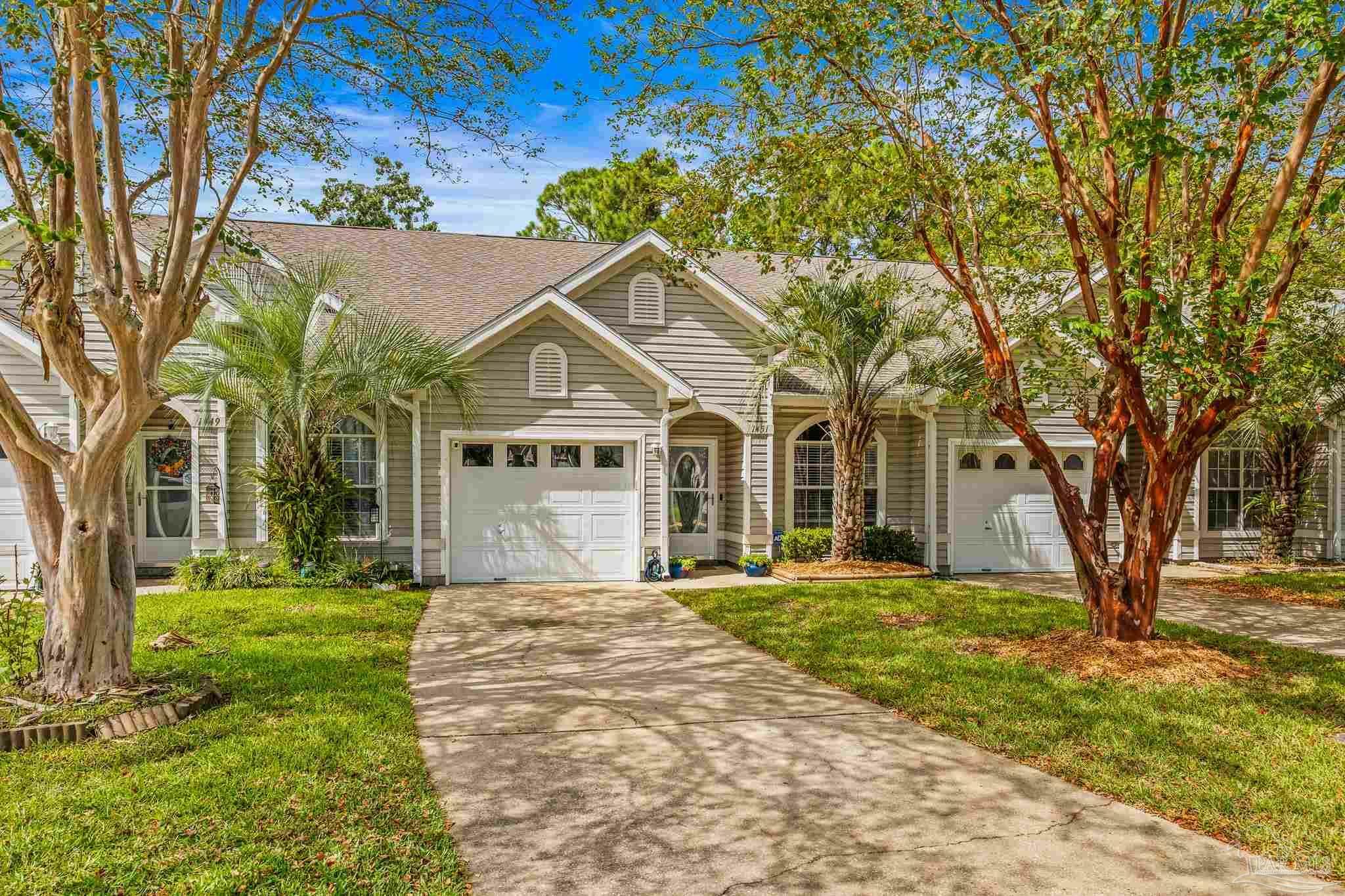 Property Photo:  1451 Tiger Lake Dr  FL 32563 