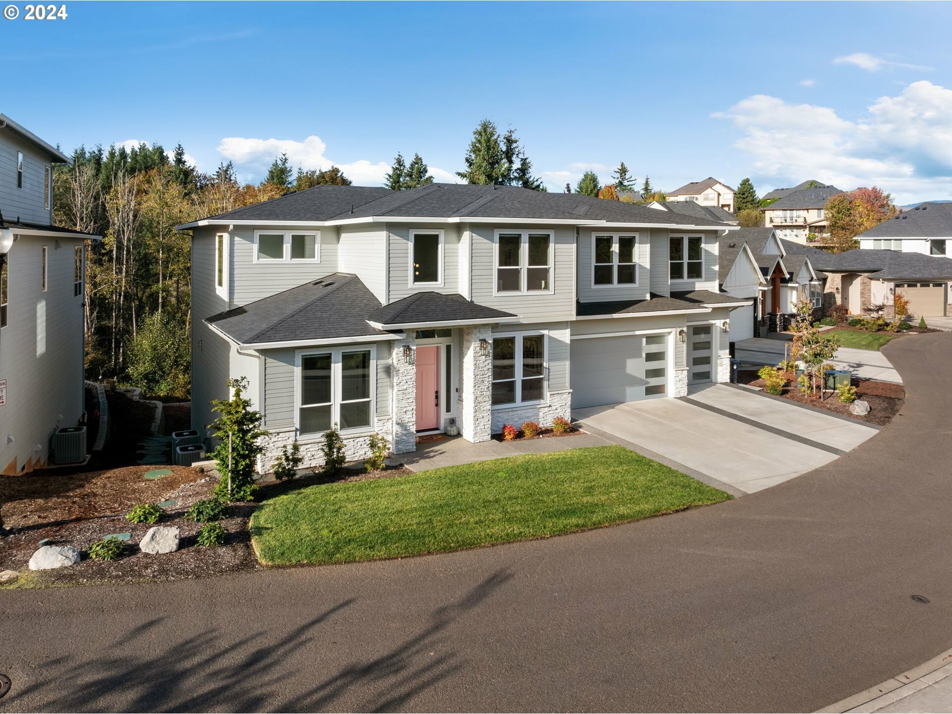 Property Photo:  1849 NW Tanner Ct  WA 98607 