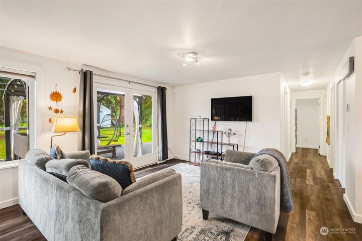 Property Photo: 28526 106th Place SE WA 98272