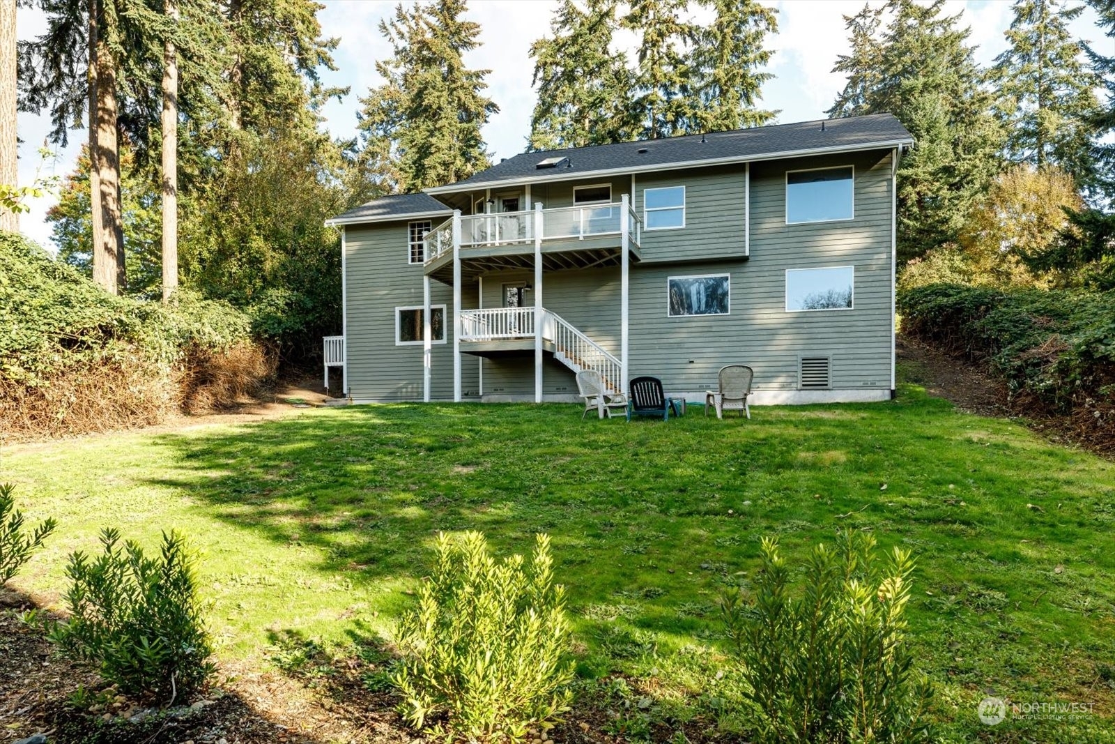 Property Photo:  2226  Soundview Drive  WA 98260 