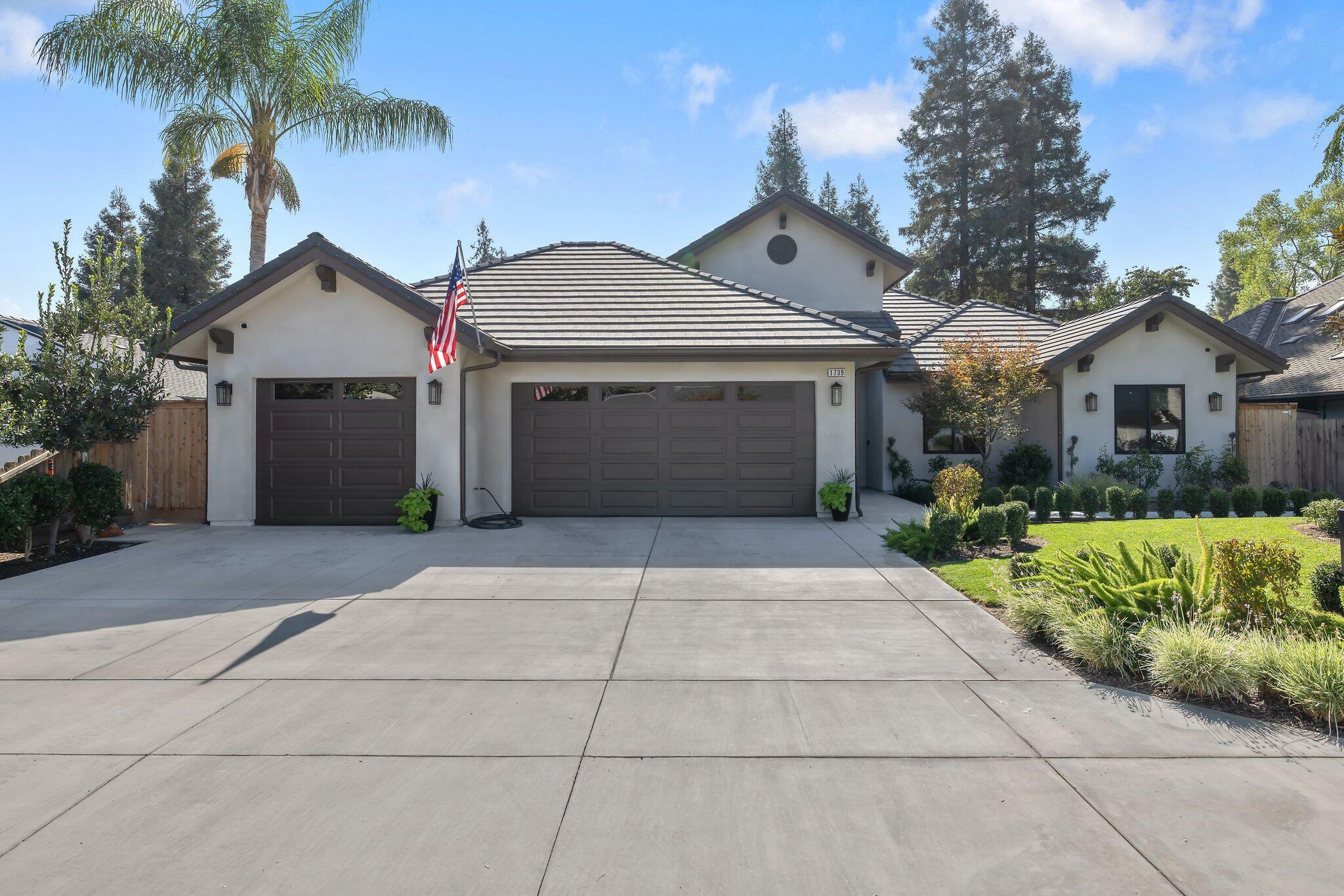 Property Photo:  1739 E Howard Court  CA 93292 