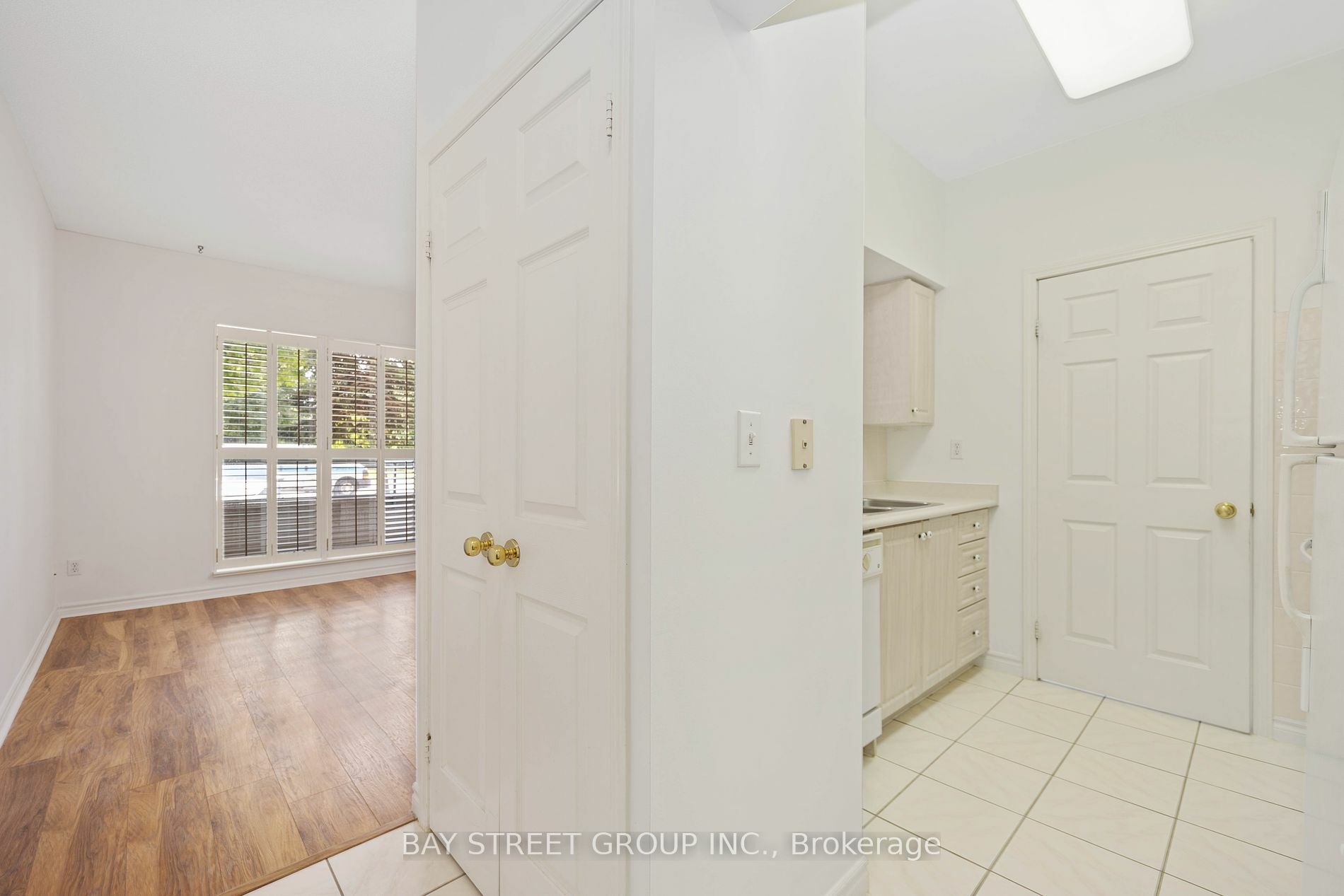 Property Photo:  5039 Finch Ave E 107  ON M1S 5L6 