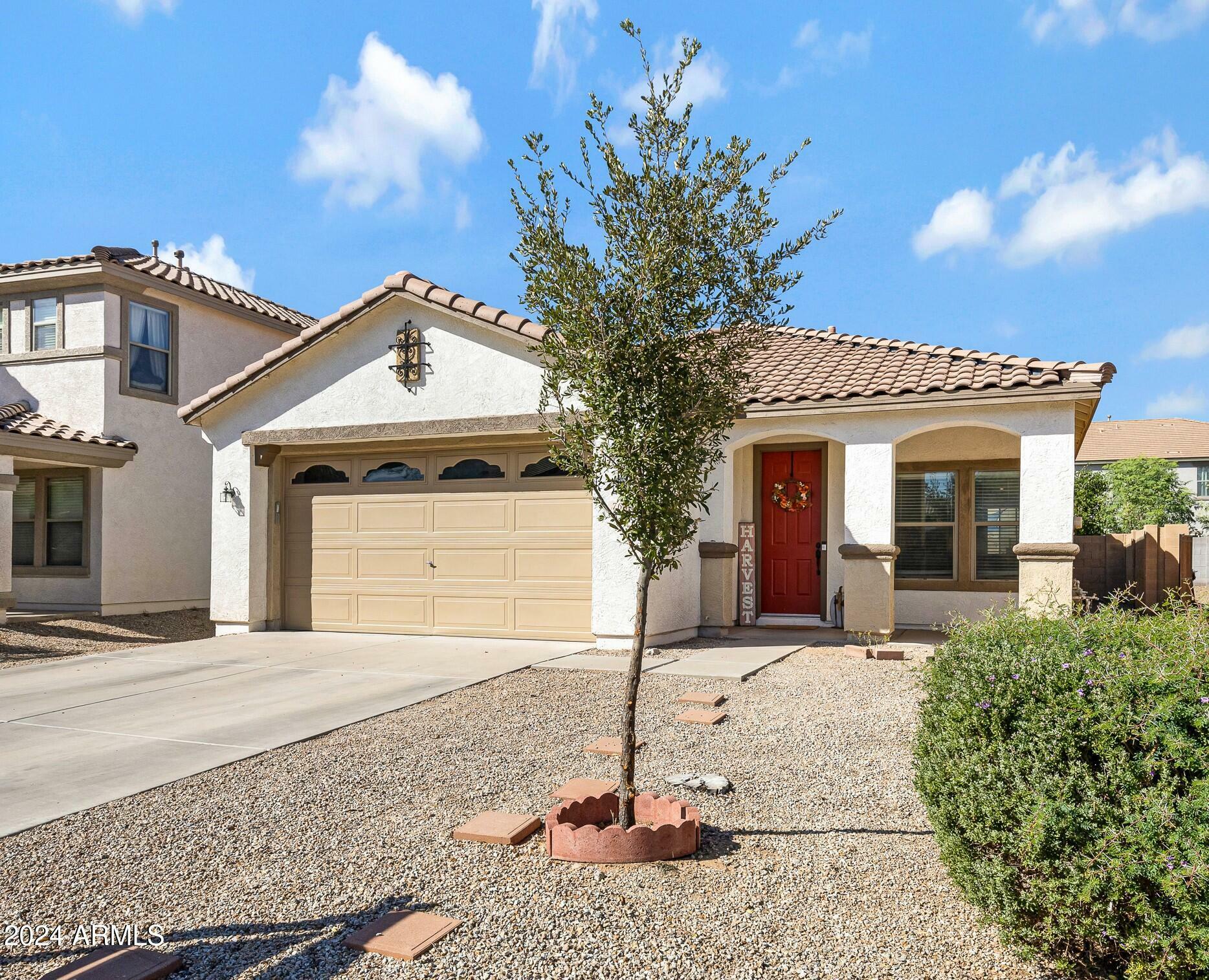 Property Photo:  768 E Denim Trail  AZ 85143 