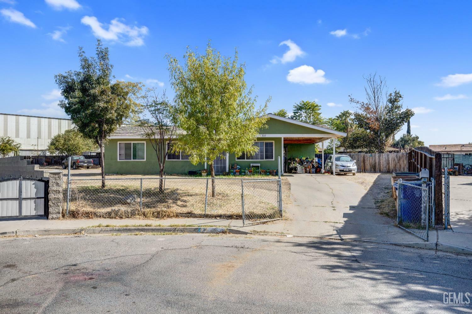 Property Photo:  3612 Woodbine Court  CA 93307 