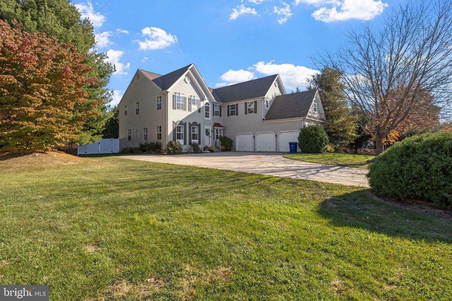 Property Photo:  1 Turnbridge Drive  NJ 08048 