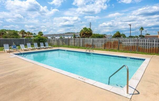 Property Photo:  1014 Airport Road Unit 187  FL 32541 