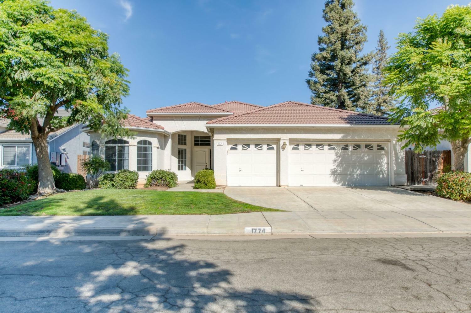 Property Photo:  1774 E Ticonderoga Drive  CA 93720 