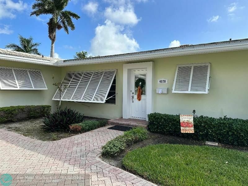 Property Photo:  4570 W Tradewinds Ave  FL 33308 