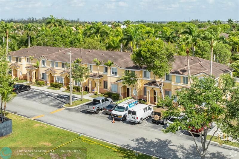 Property Photo: 2863 SE 15th Rd 73 FL 33035