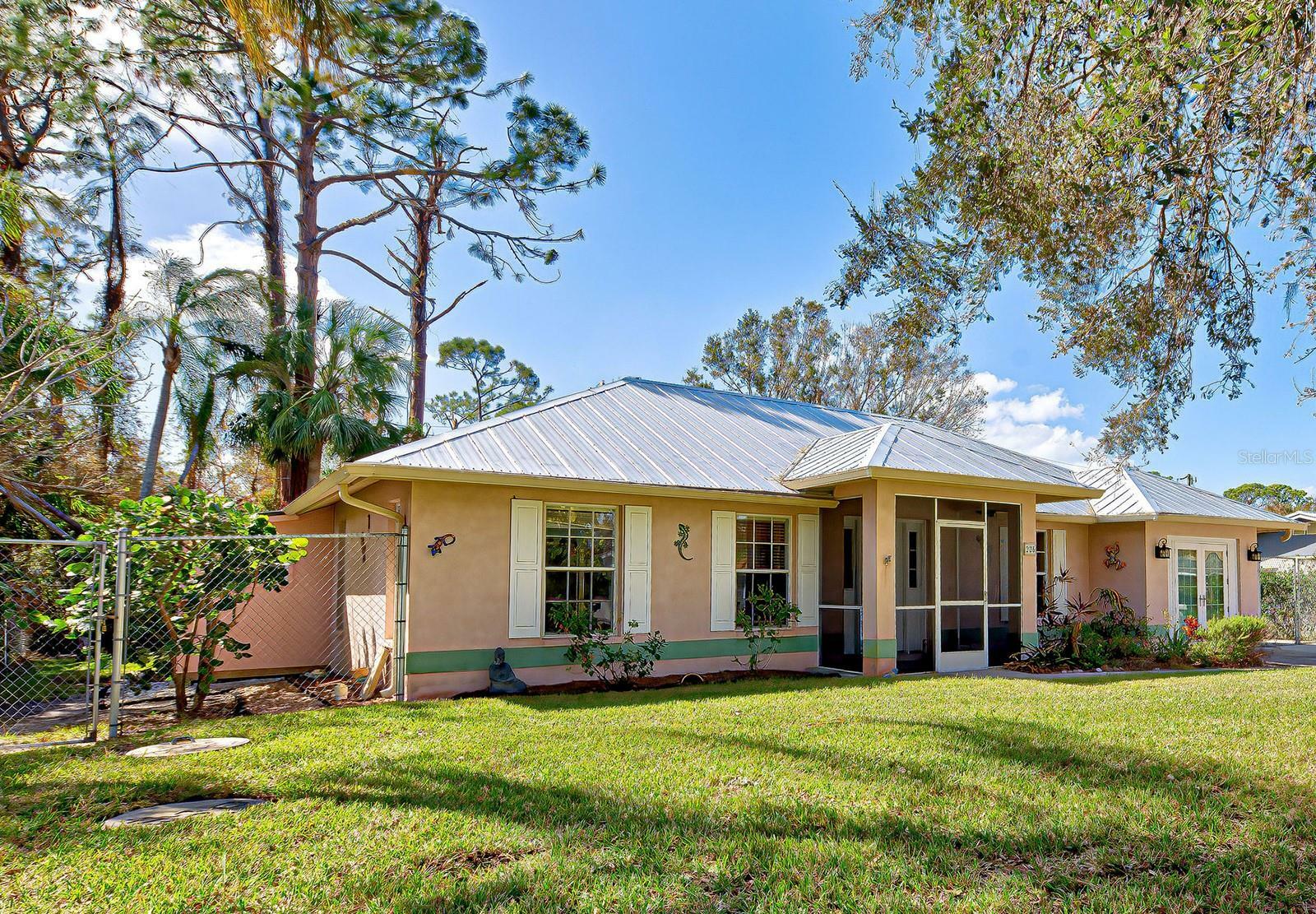 Property Photo:  225 Oberlin Road  FL 34293 