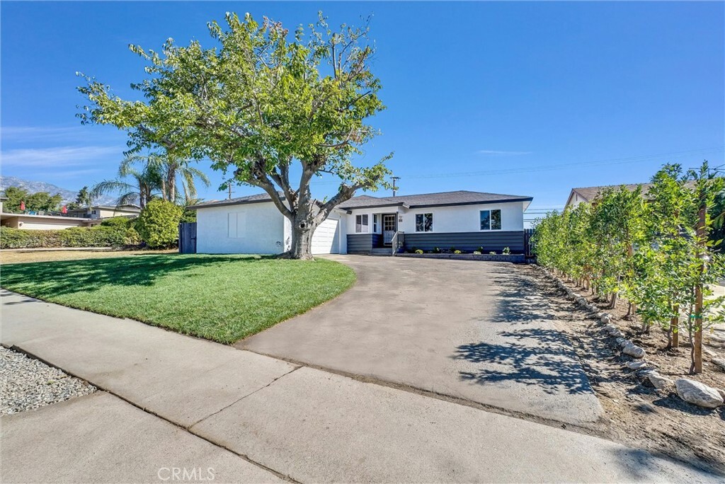 Property Photo:  876 Sharon Way  CA 91786 