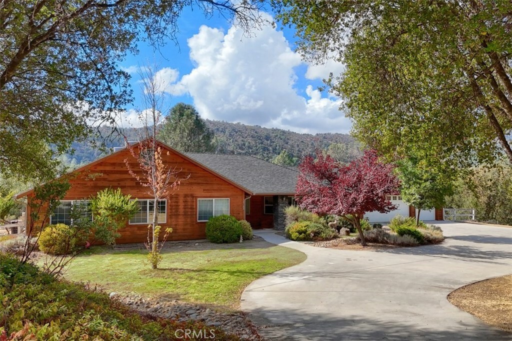 Property Photo:  38788 Goldenrod Lane  CA 93644 