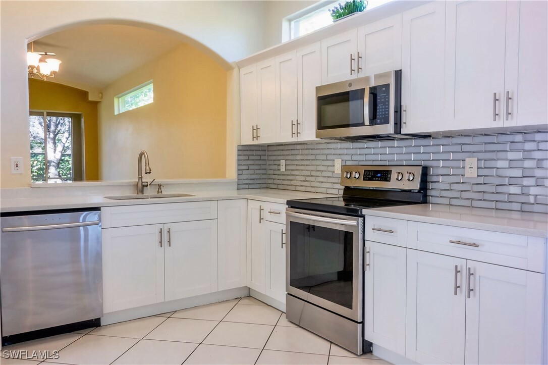 Property Photo:  8771 Ibis Cove Circle  FL 34119 