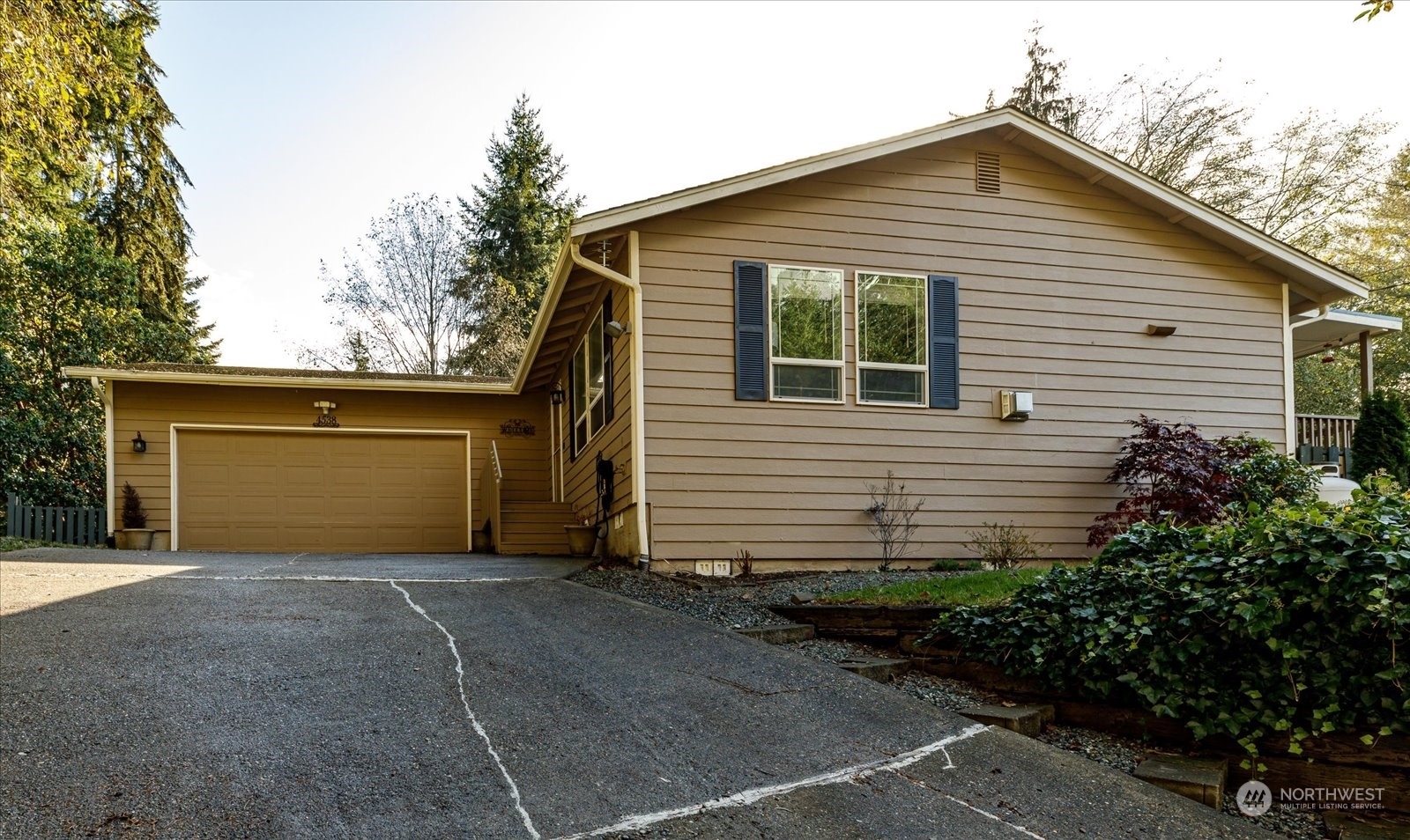 Property Photo:  4538 Siesta Place  WA 98277 