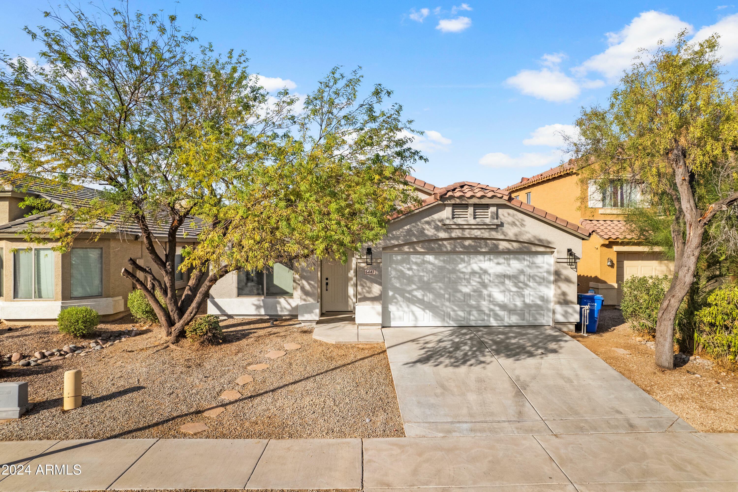 Property Photo:  5442 W Southgate Avenue  AZ 85043 