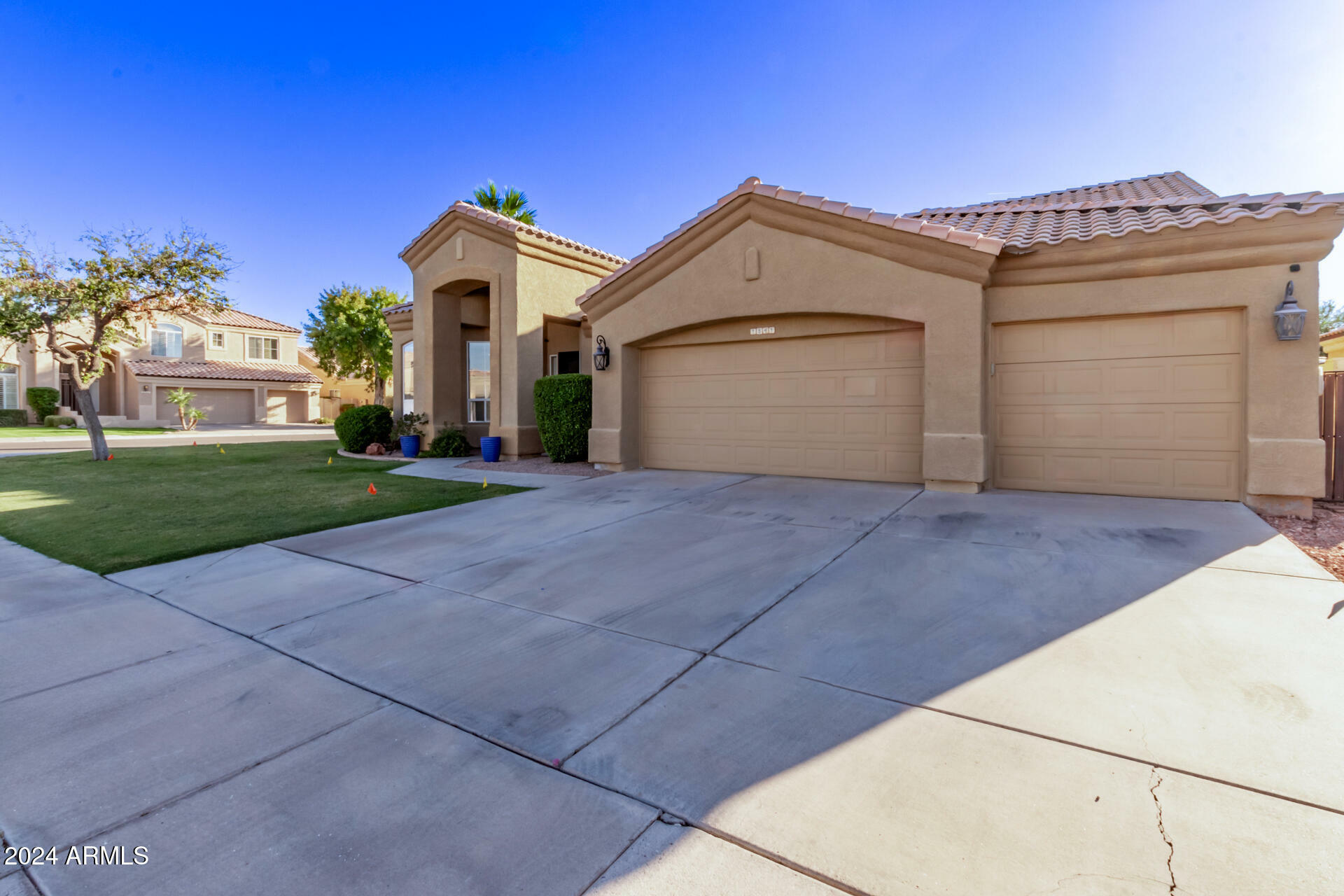 Property Photo:  1841 W Honeysuckle Lane  AZ 85248 