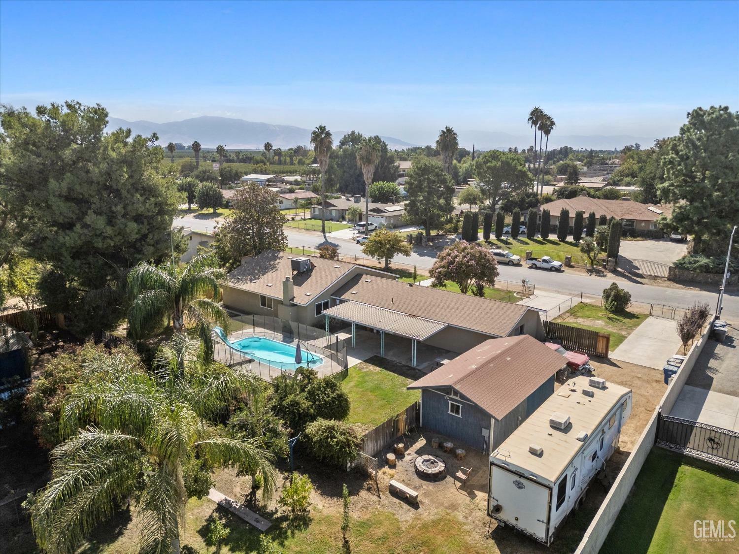 Property Photo:  7700 Reynolds Street  CA 93307 