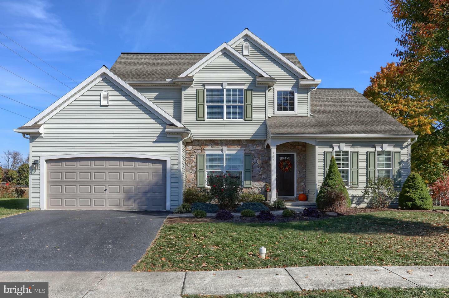 Property Photo:  186 Parkside Drive  PA 17003 