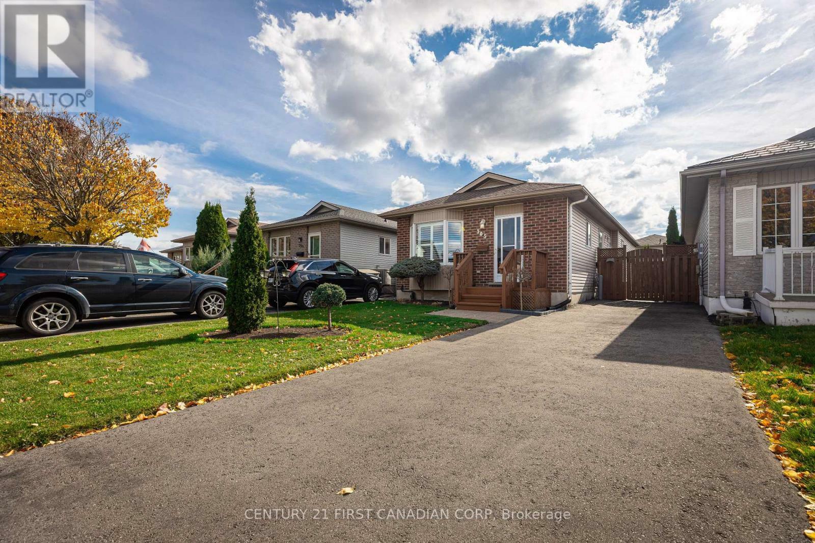 Property Photo:  305 Simpson Crescent  ON N5V 5E1 