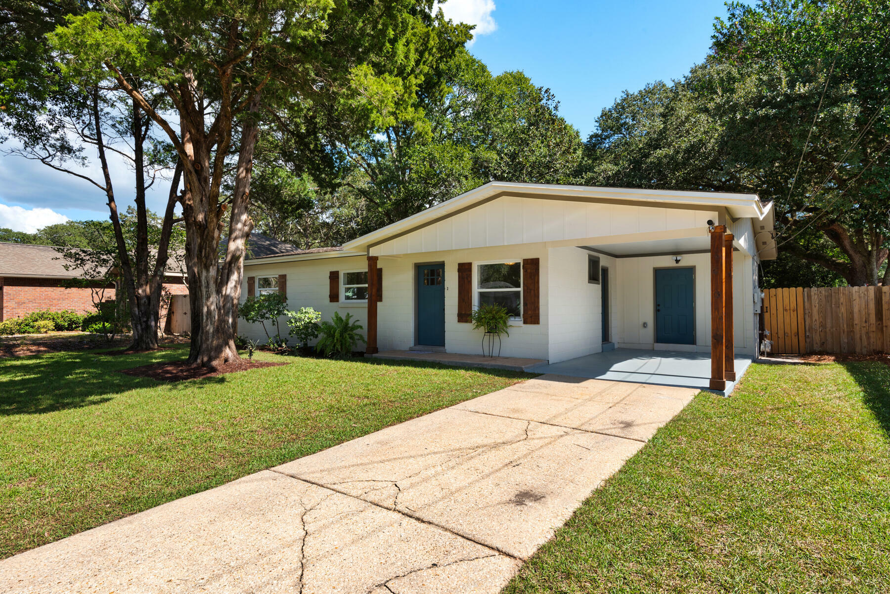 Property Photo:  717 Tuxedo Drive  FL 32547 