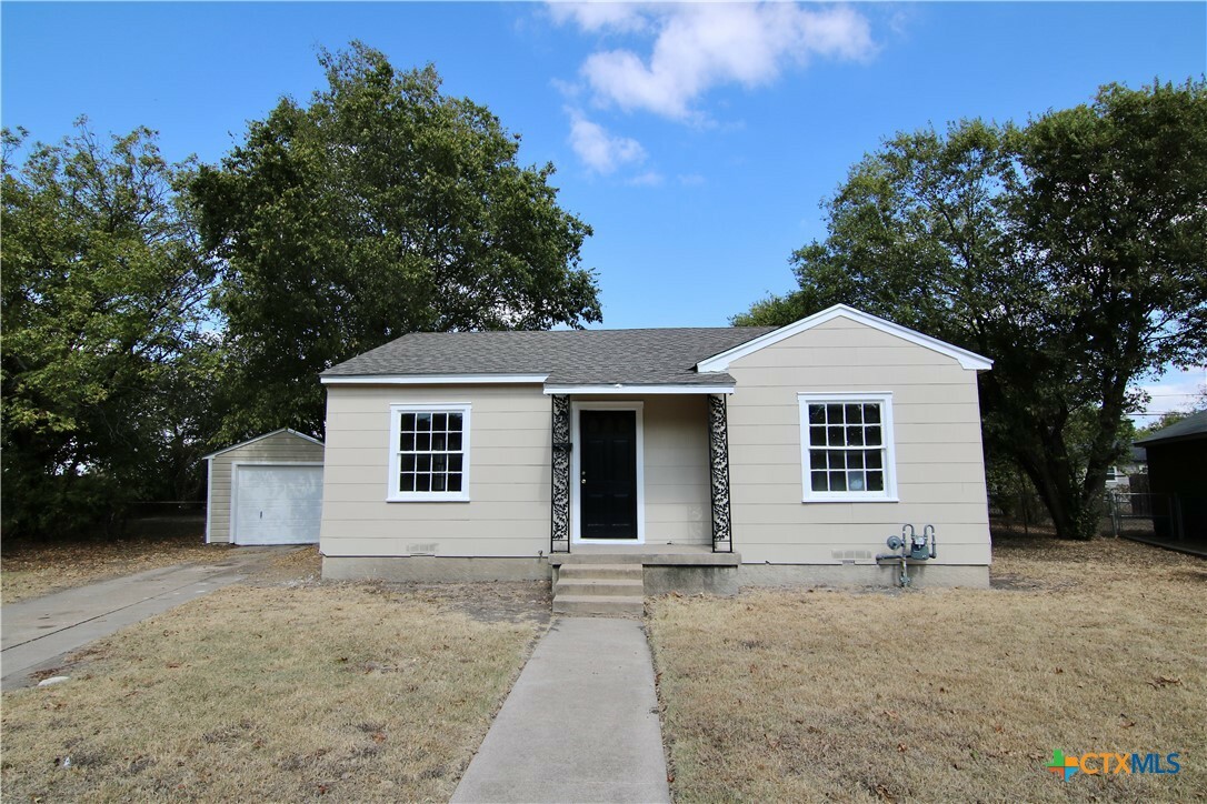 Property Photo:  918 Crockett Court  TX 76501 