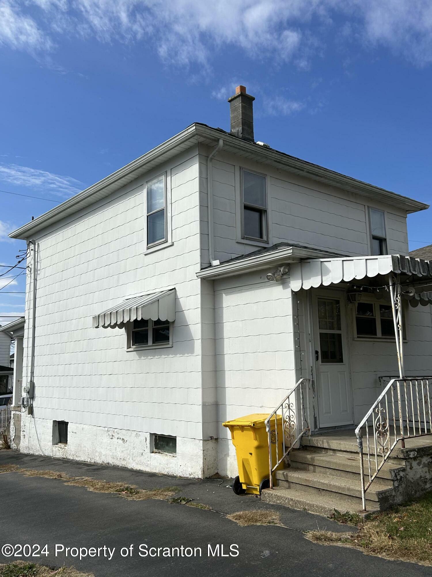 Property Photo:  1119 Howell Street  PA 18403 