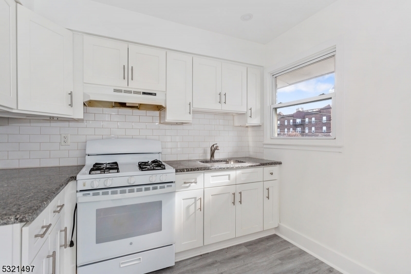 Property Photo:  86 Chestnut St 3  NJ 07070 