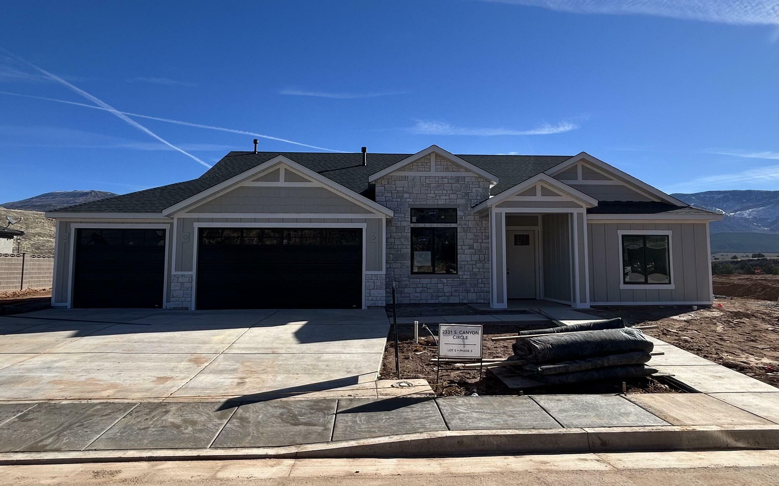 Property Photo:  2331 S Canyon Cir Cir  UT 84721 