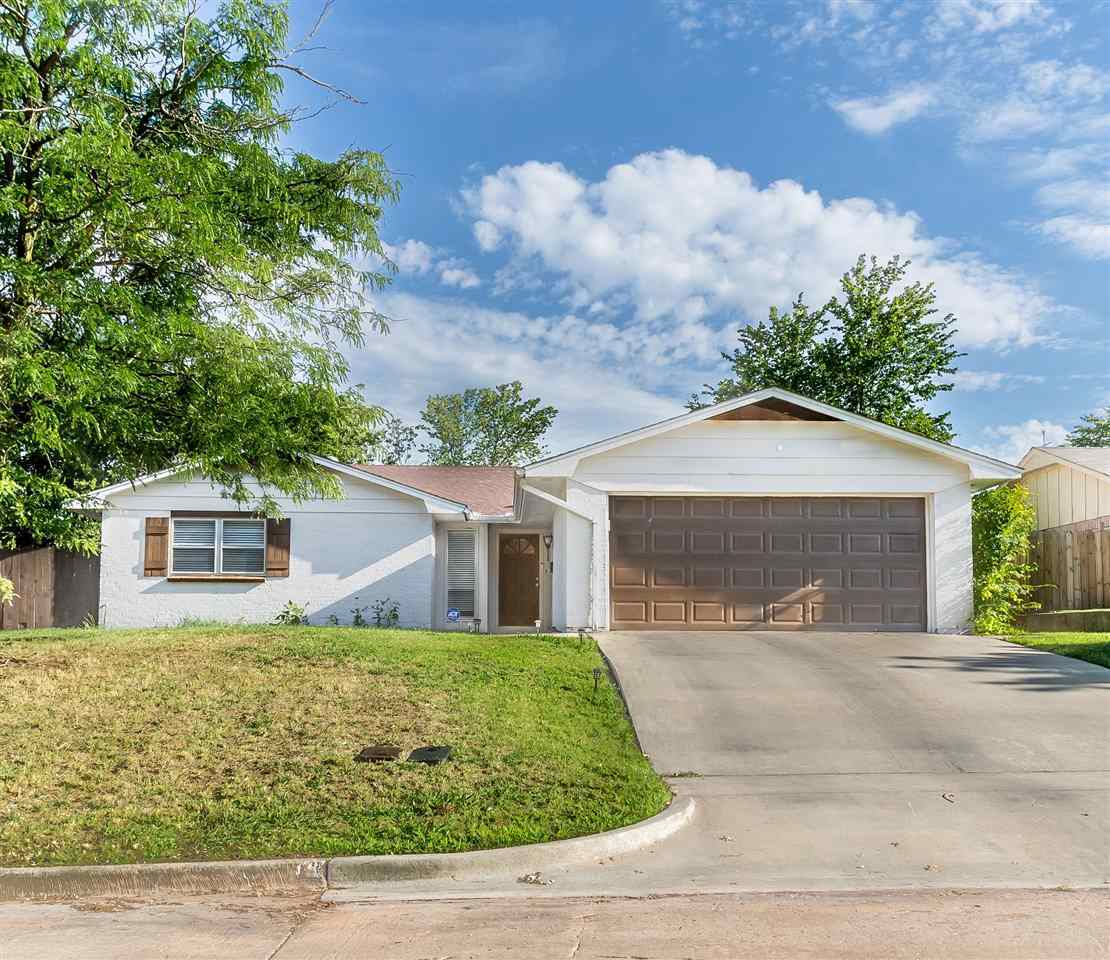 Property Photo:  7206 NW Eisenhower Dr  OK 73505 