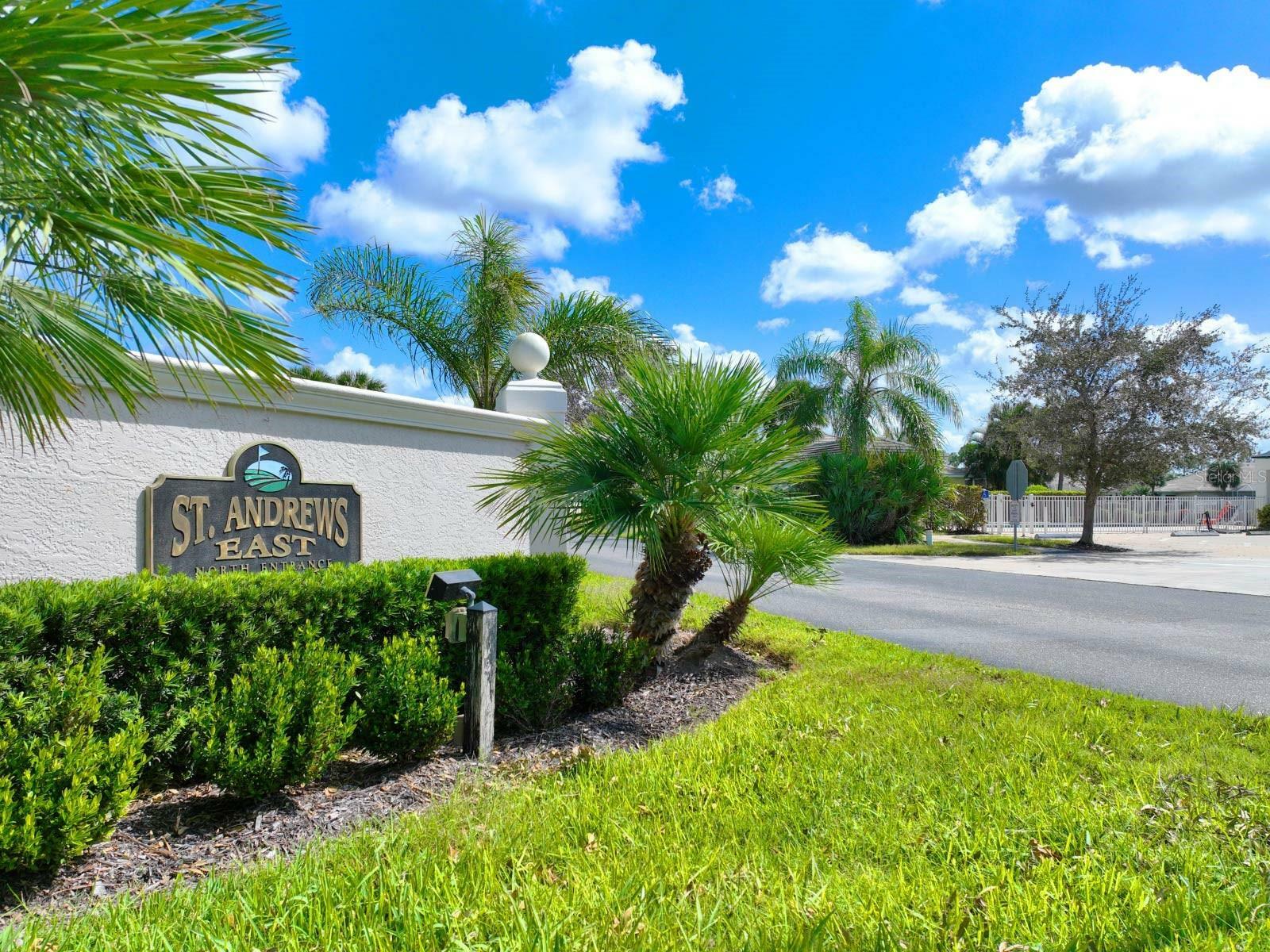 Property Photo: 760 Tartan Drive 760 FL 34293