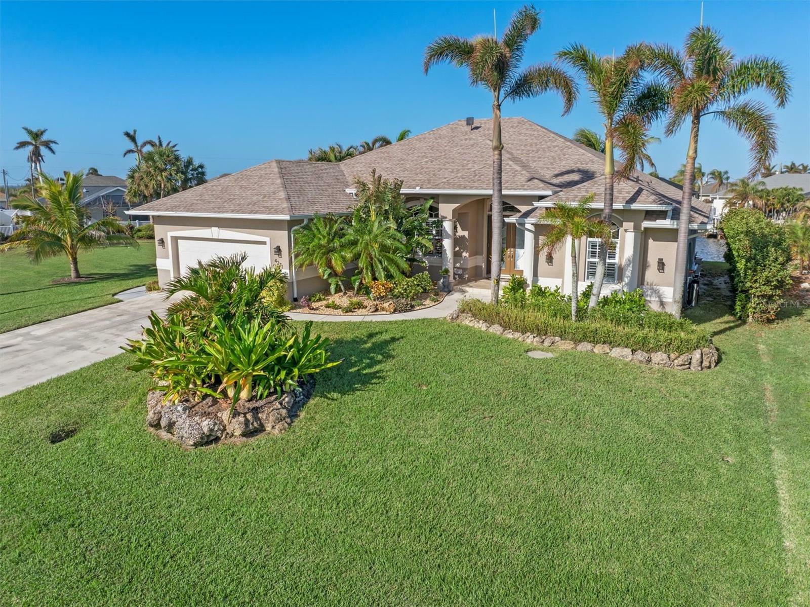 Property Photo:  4271 Beach View Court  FL 33948 