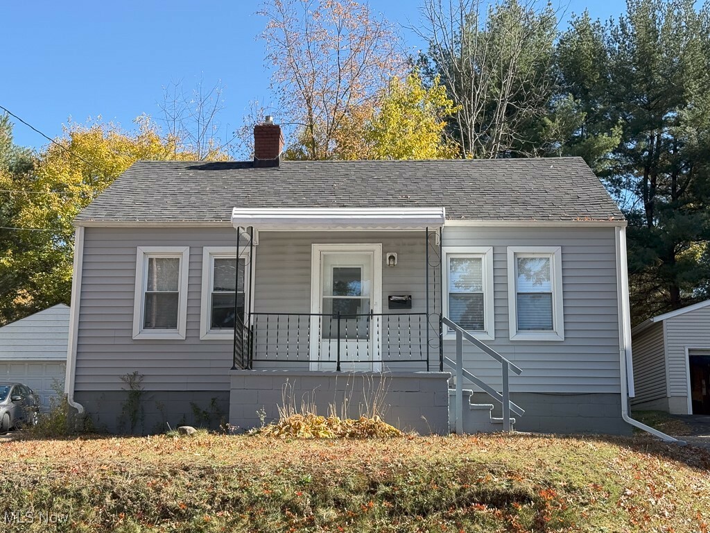 Property Photo: 1830 Hillside Terrace OH 44305