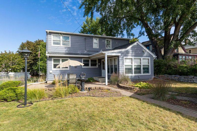 Property Photo:  1242 Palace Avenue  MN 55105 