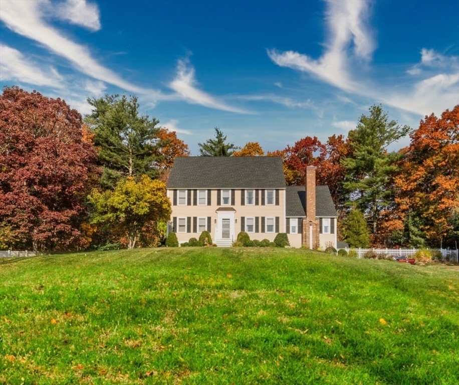 Property Photo:  8 Pheasant Ln  MA 01834 