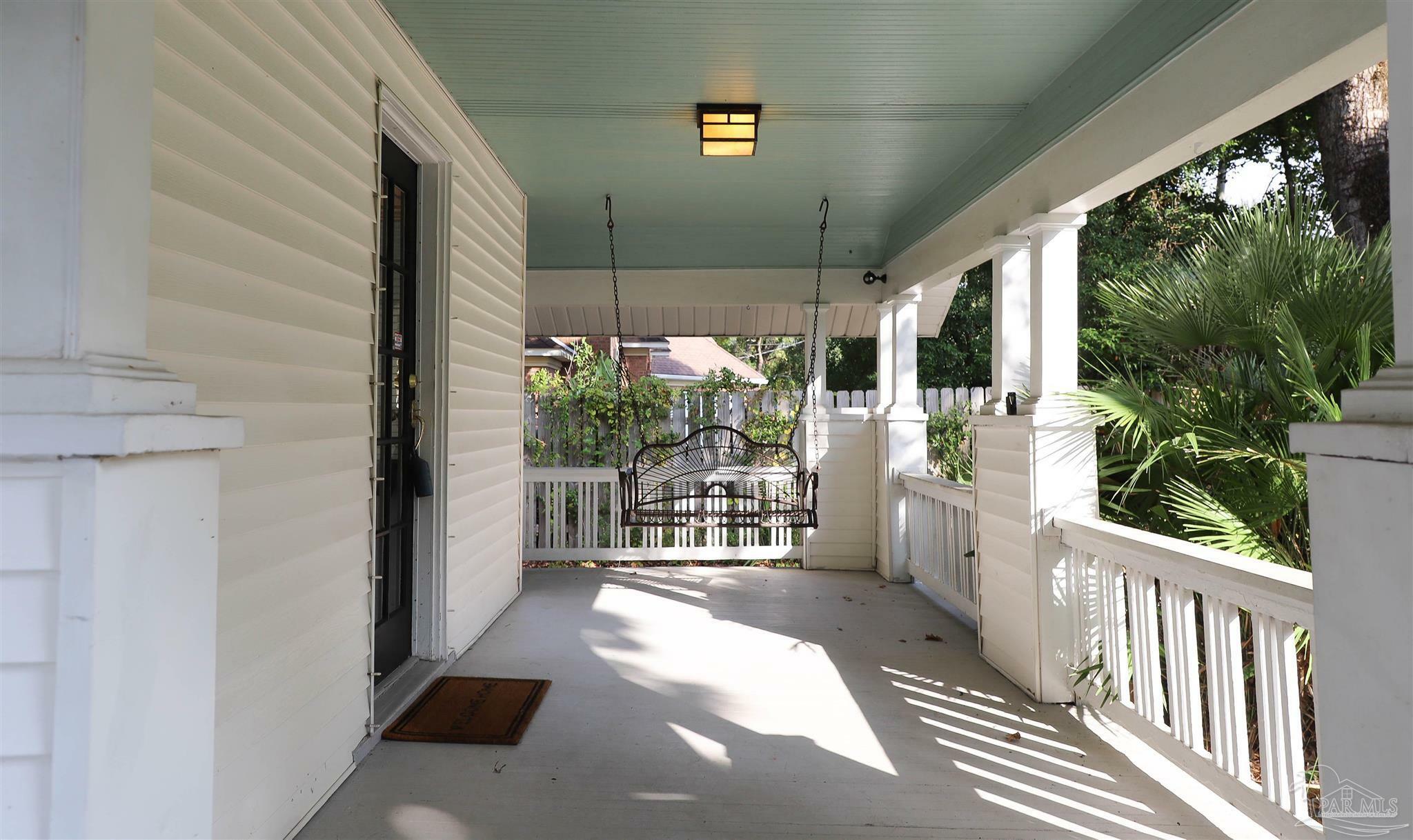 Property Photo:  1351 N 10th Ave  FL 32503 