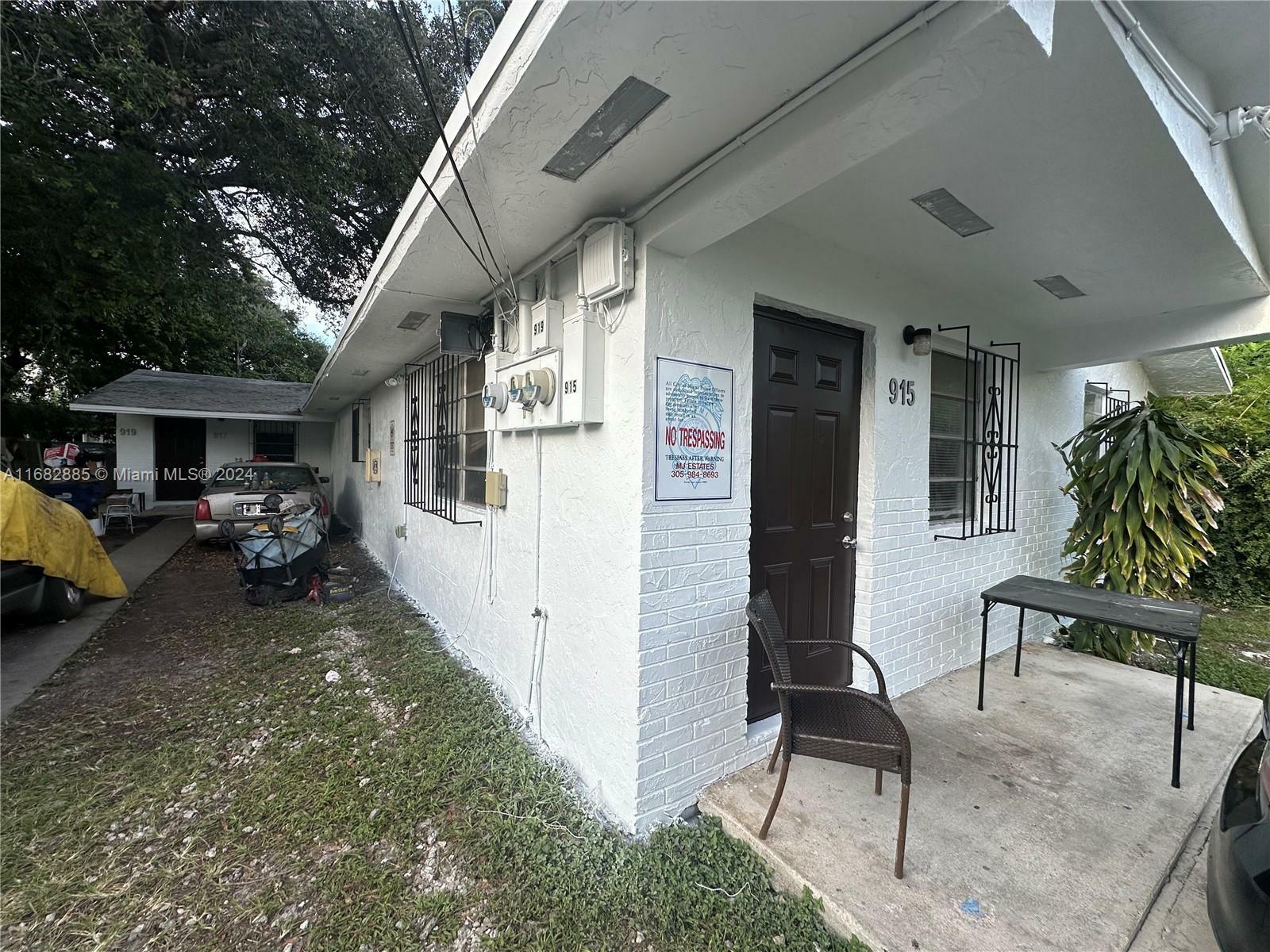 Property Photo:  915 NW 80th St  FL 33150 