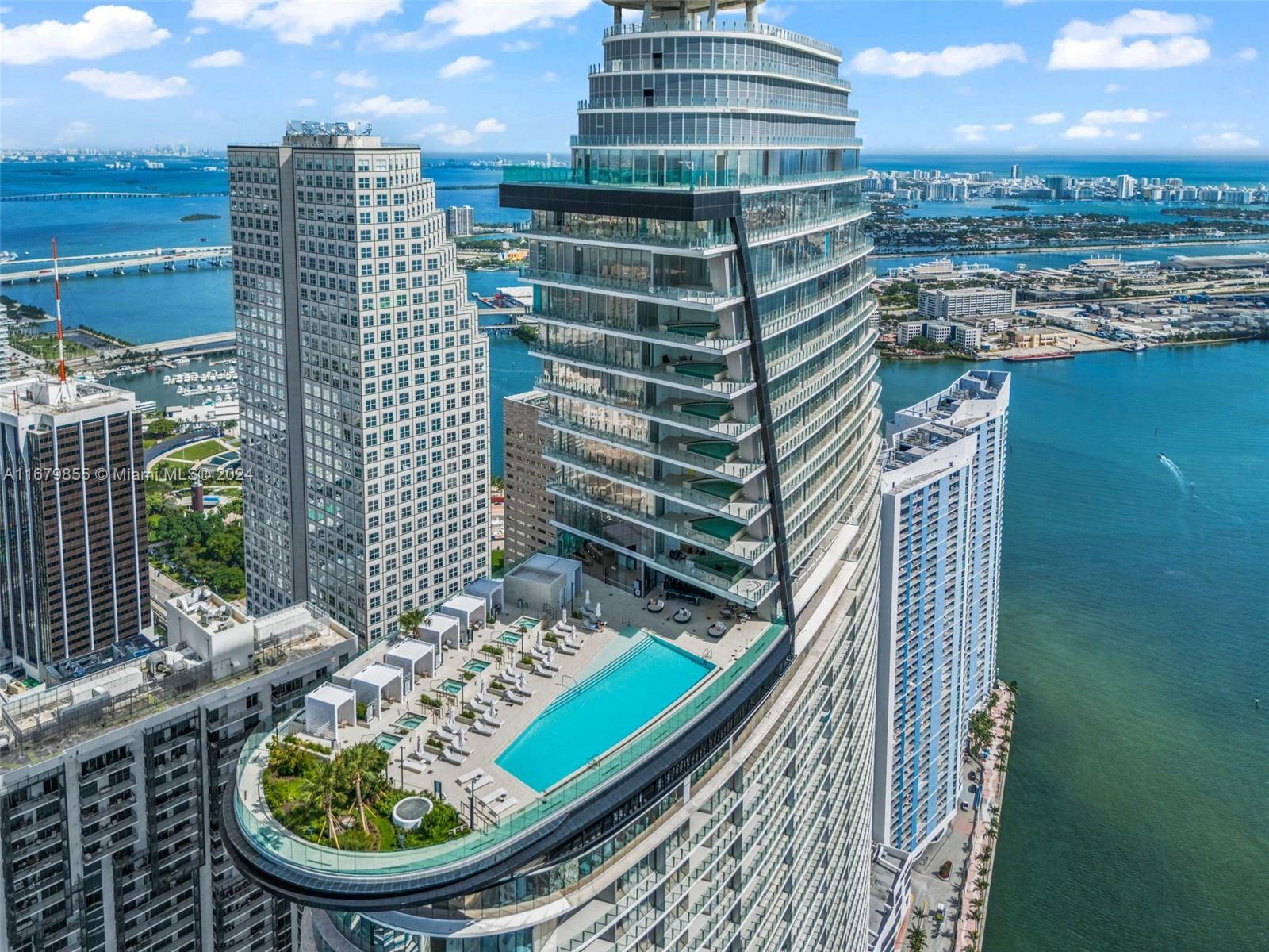 Property Photo:  300 Biscayne Blvd Way 1908W  FL 33131 