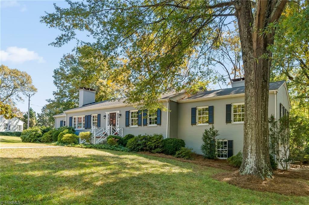 Property Photo:  1201 Wynnewood Avenue  NC 27262 