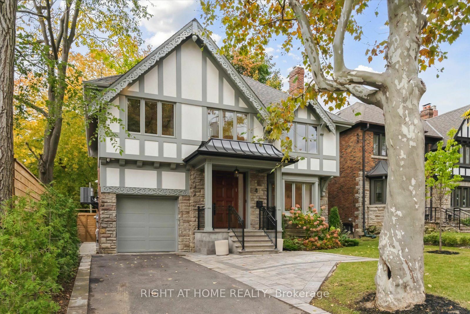 4 Old Park Rd  Toronto ON M6C 3H3 photo